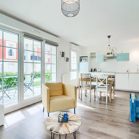 - Terrasse - Jardin - Parking Prive