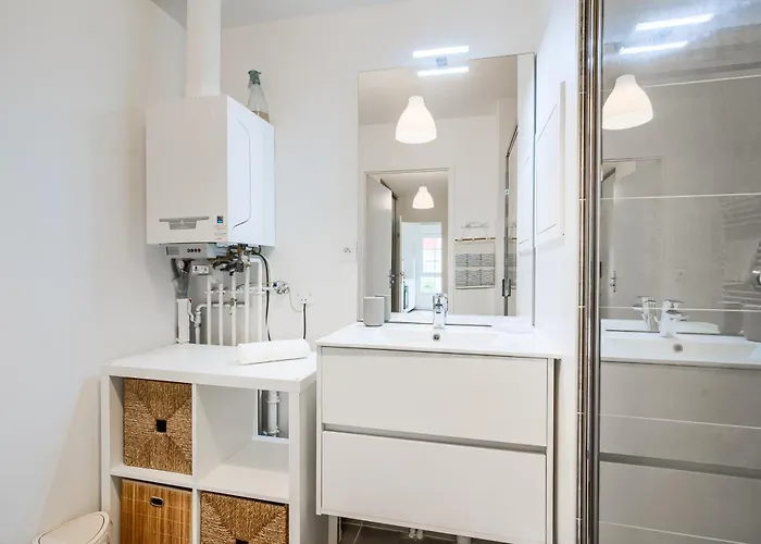 - A Deux Pas De La Apartment *